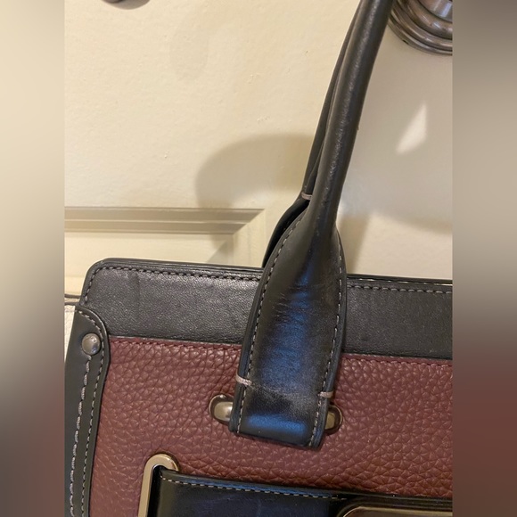 Coach purse  pebbled leather.  Used. Ox blood, cream, black - Picture 15 of 16